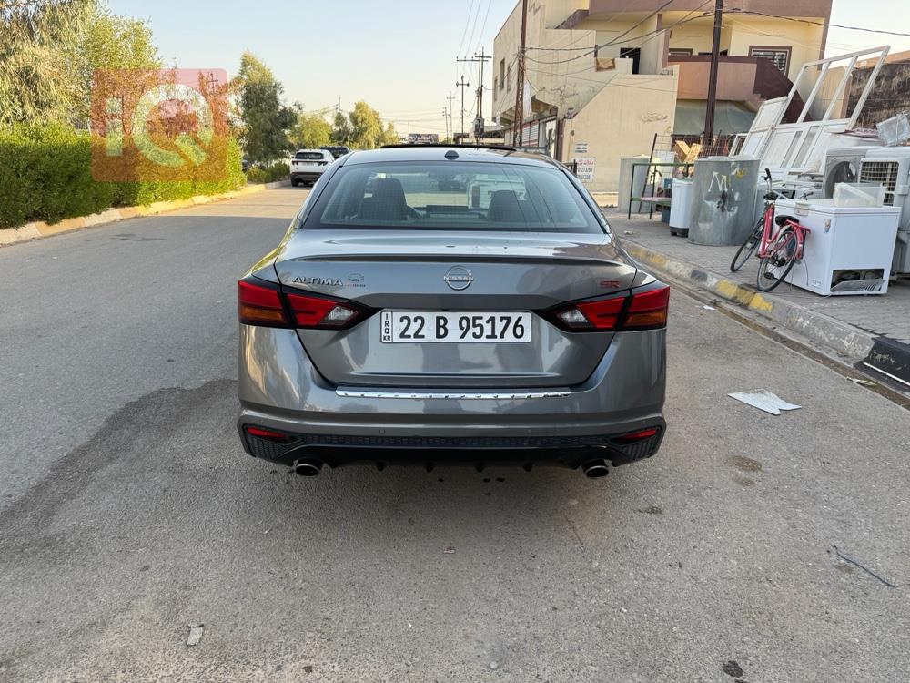 نيسان ألتيما